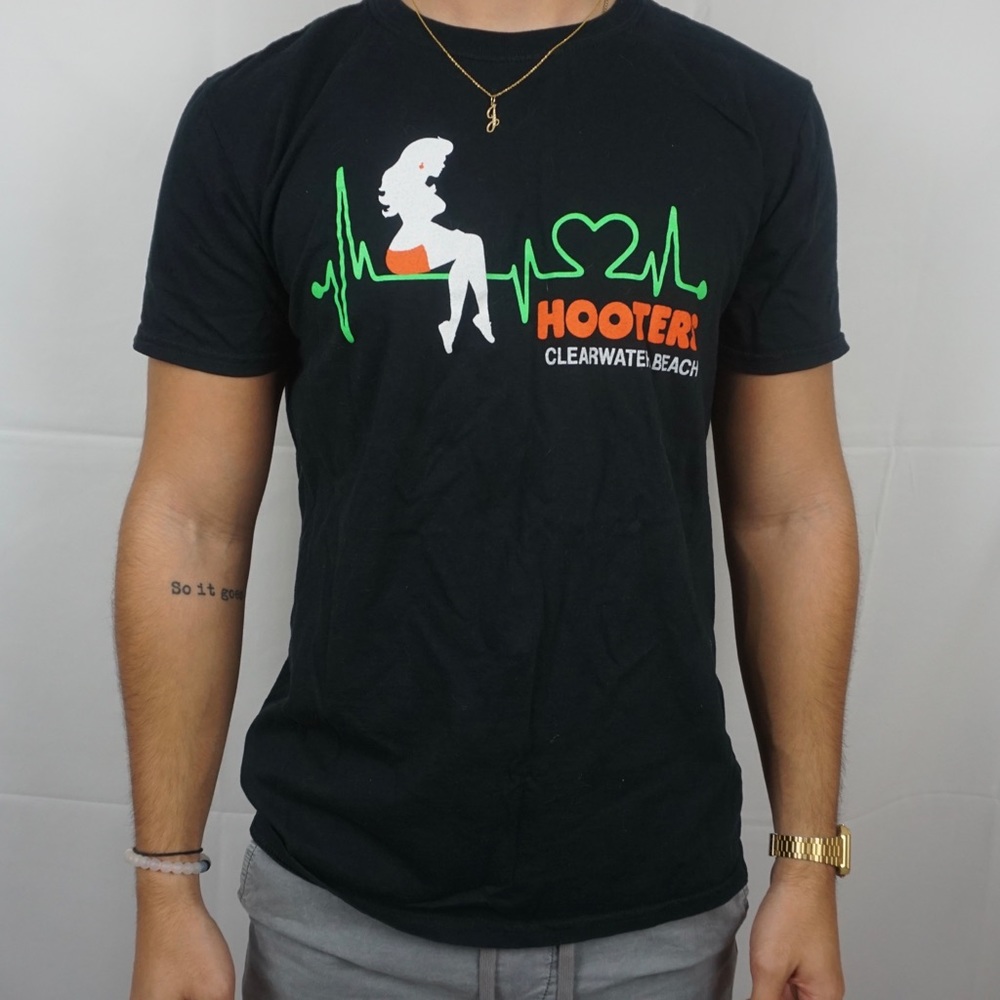Clearwater, Florida Hooters Lifeline T-Shirt!